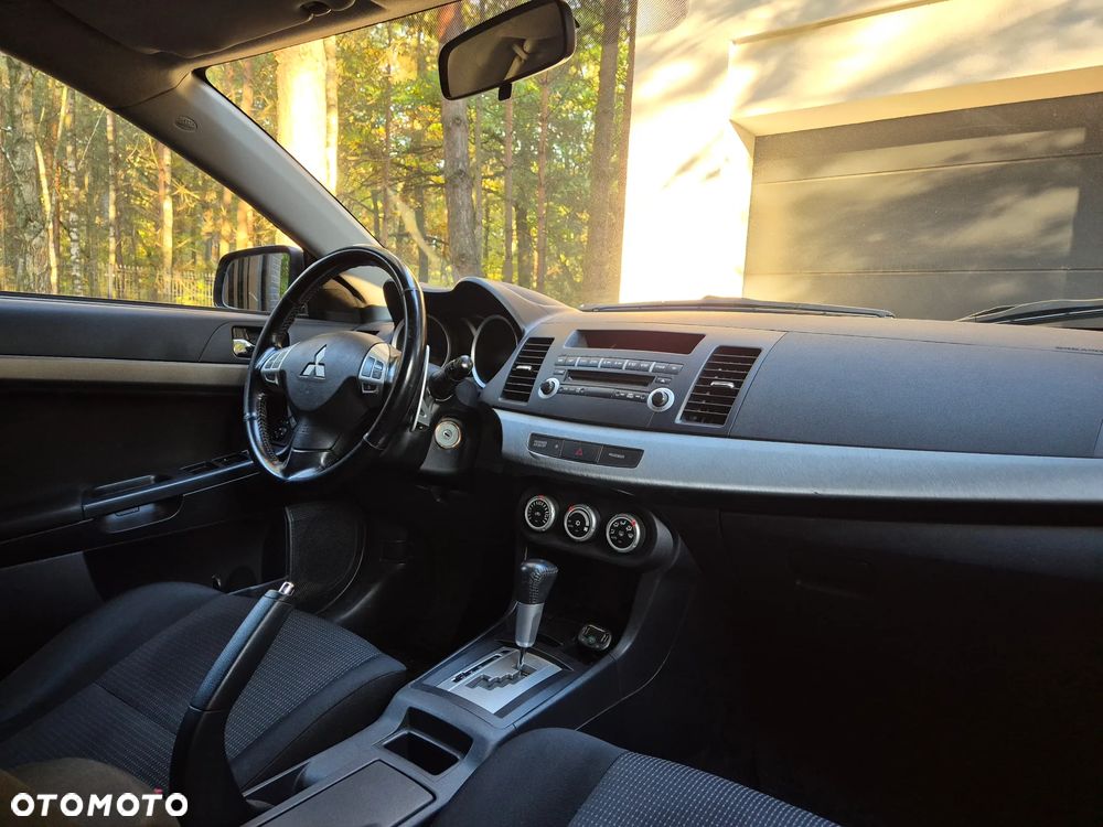 Mitsubishi Lancer 1.8 Instyle CVT - 10