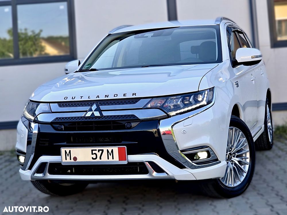 Mitsubishi Outlander - 1