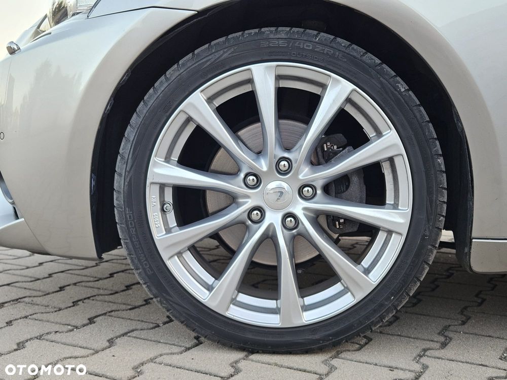 Lexus IS 300h Comfort - 13