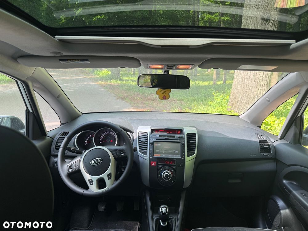 Kia Venga - 8