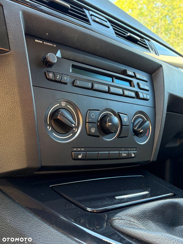 BMW Seria 3 320i - 24