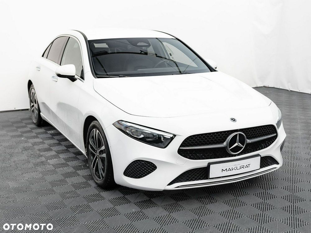 Mercedes-Benz Klasa A 200 d Progressive 8G-DCT - 4