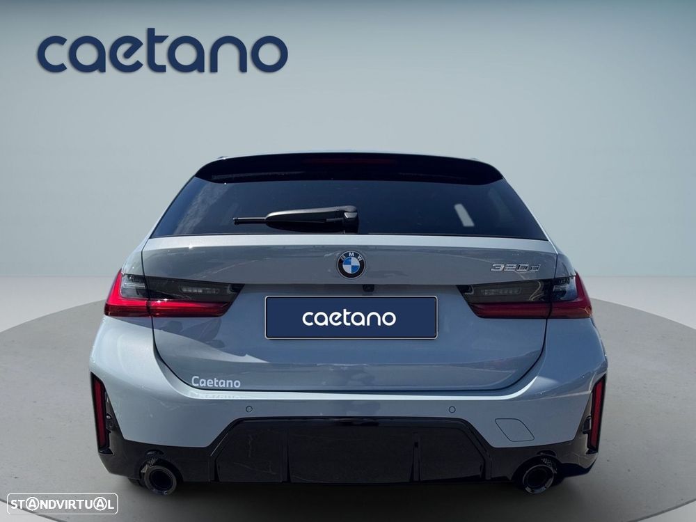 BMW 320 d Pack Desportivo M Pro Auto — fotografia 4