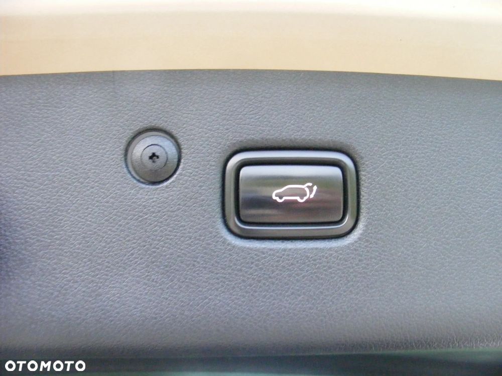 Kia Sportage 2,0 CRDI AWD Platinum - 17