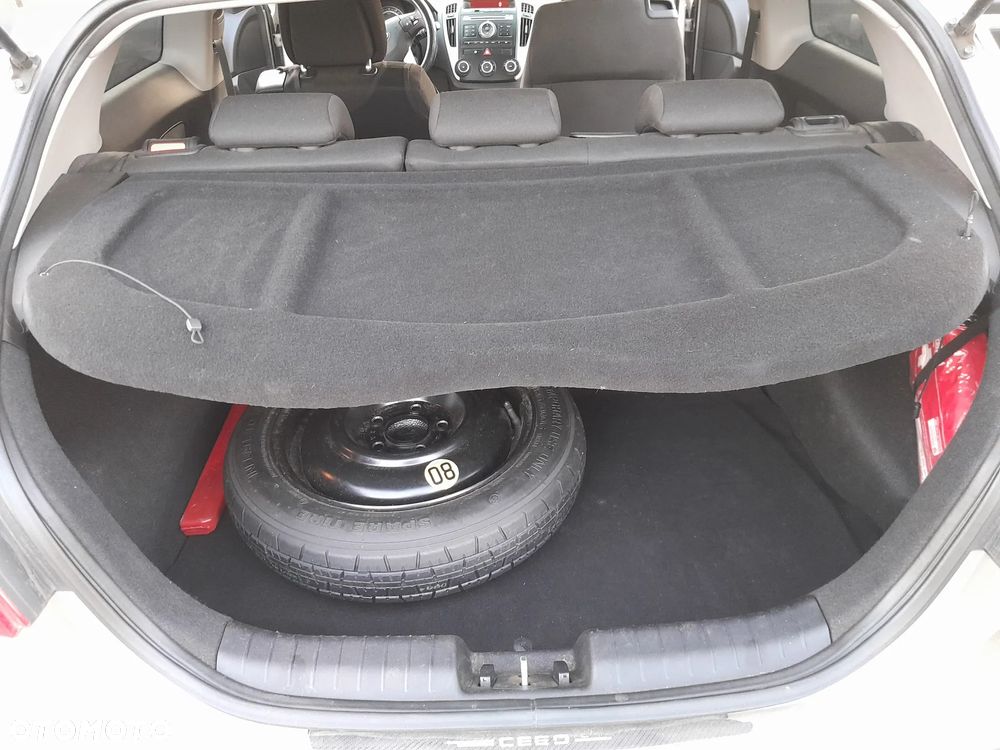 Kia Ceed Cee'd 1.6 Comfort - 8