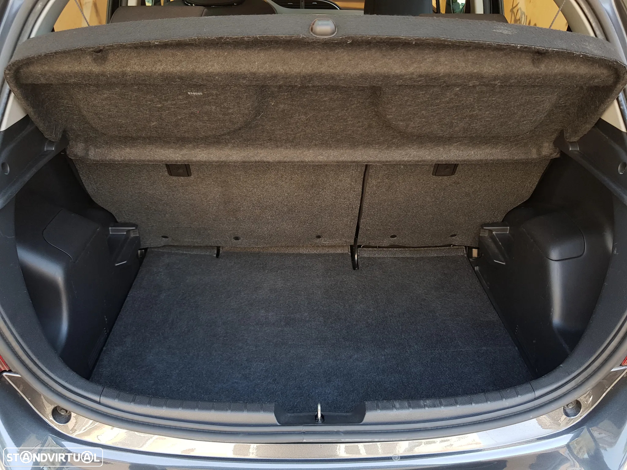 Toyota Yaris 1.4 D-4D Comfort+P.Style - 53