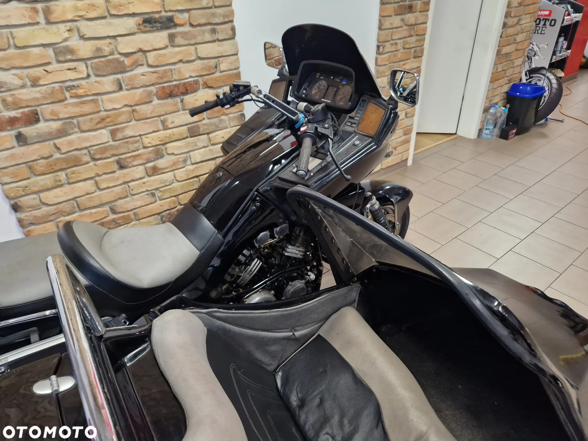 Yamaha XVZ - 23