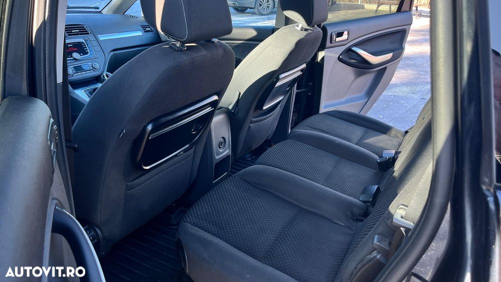 Ford C-Max 1.8 Titanium - 6