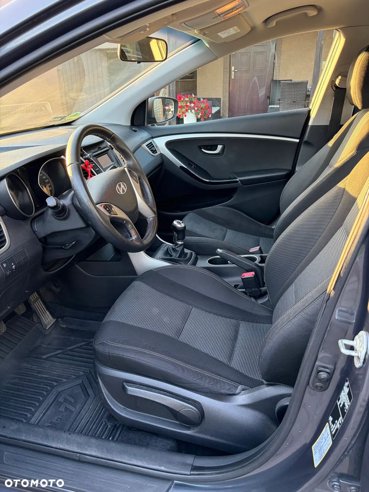 Hyundai i30 1.4 CRDi Classic + - 8