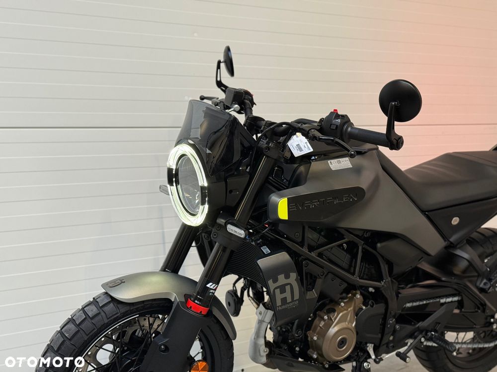 Husqvarna Svartpilen - 22