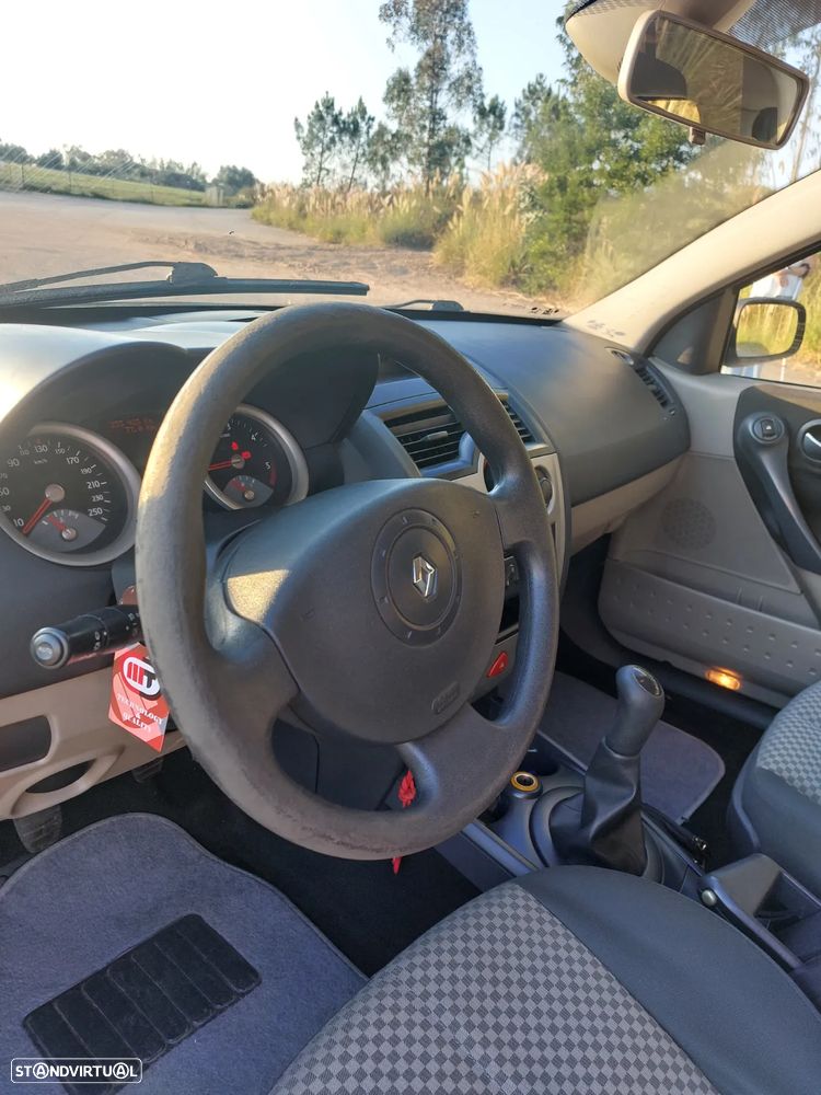 Renault Mégane 1.5 dCi Confort Expression - 8