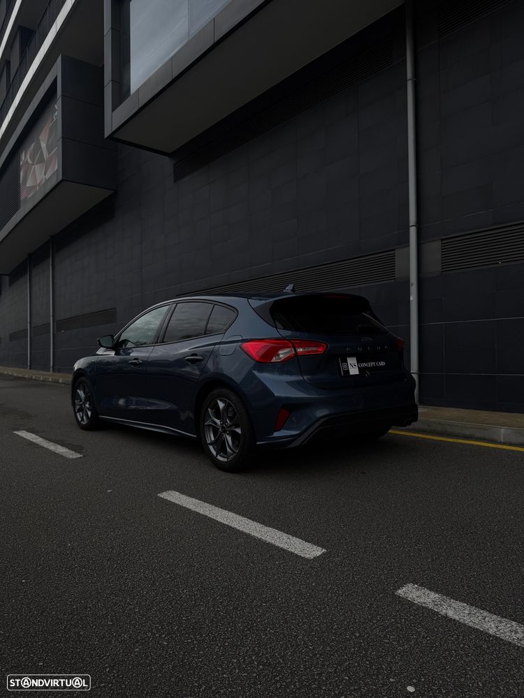 Ford Focus 1.0 EcoBoost S&S ST-Line - 6