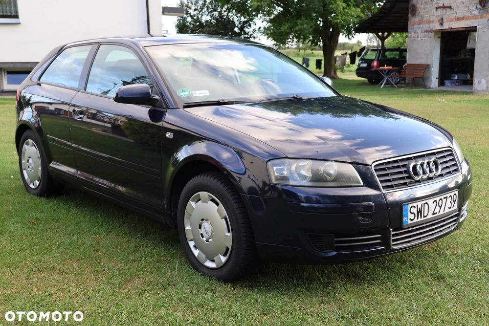 Audi A3 3-drzwiowe 1.6 Attraction - 4