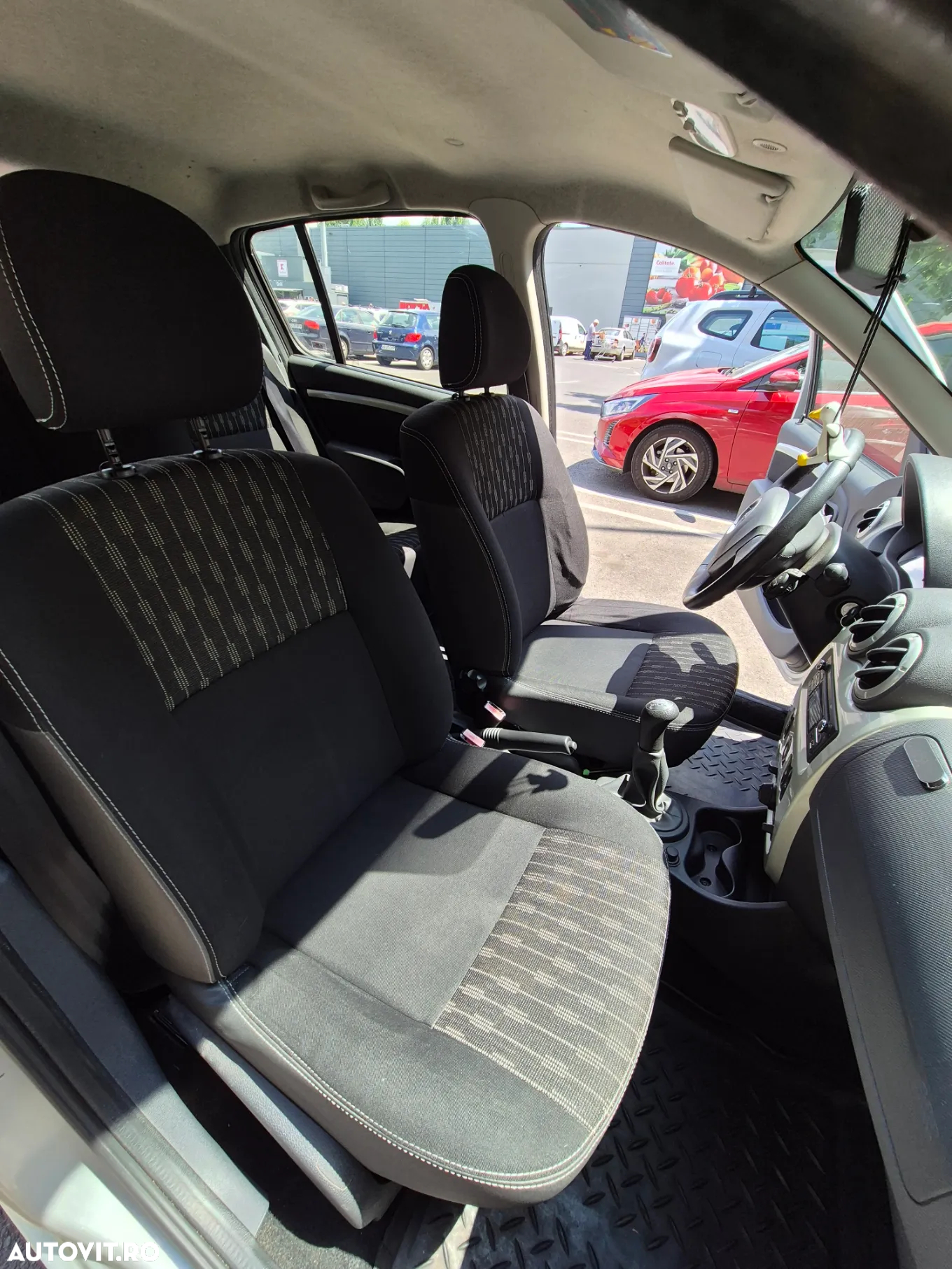 Dacia Sandero 1.6 MPI Laureate - 8