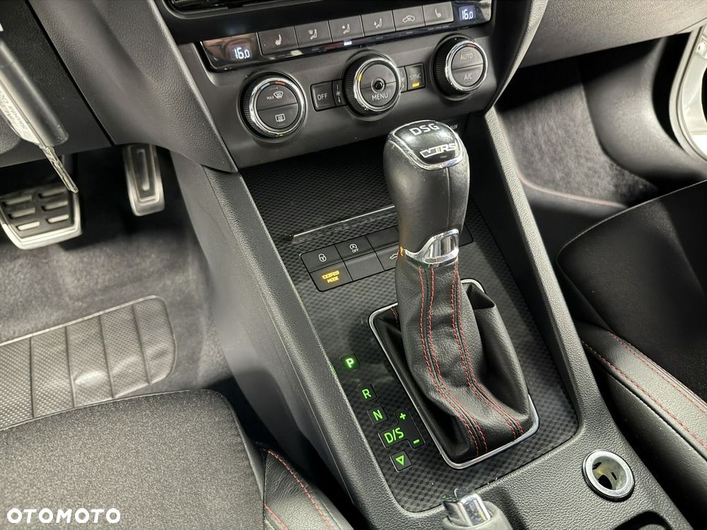Skoda Octavia 2.0 TDI RS Challenge DSG - 30