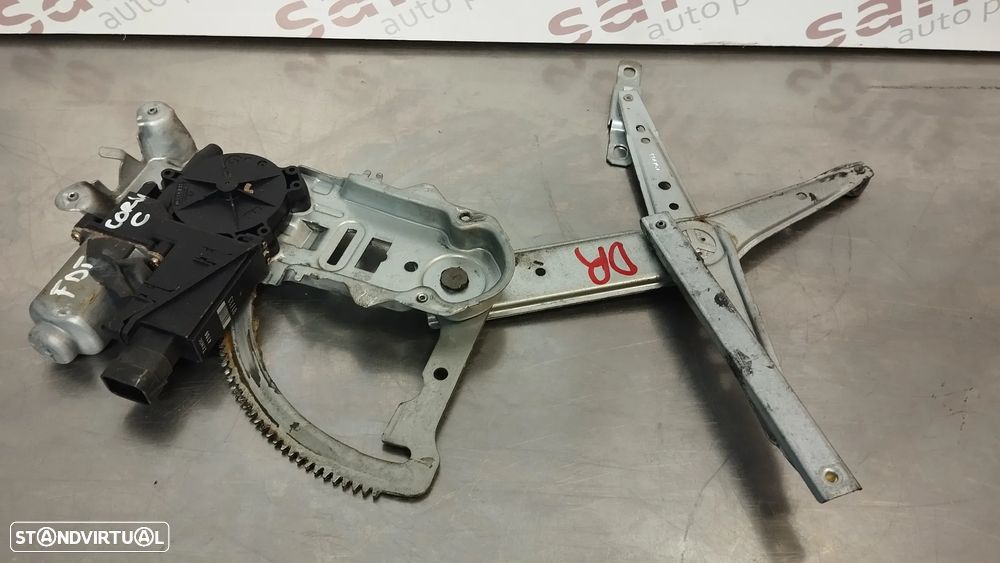 ELEVADOR DE VIDRO COM MOTOR OPEL CORSA C 01-05 3 PORTAS - FRENTE ESQUERDO / DIREITO - 4