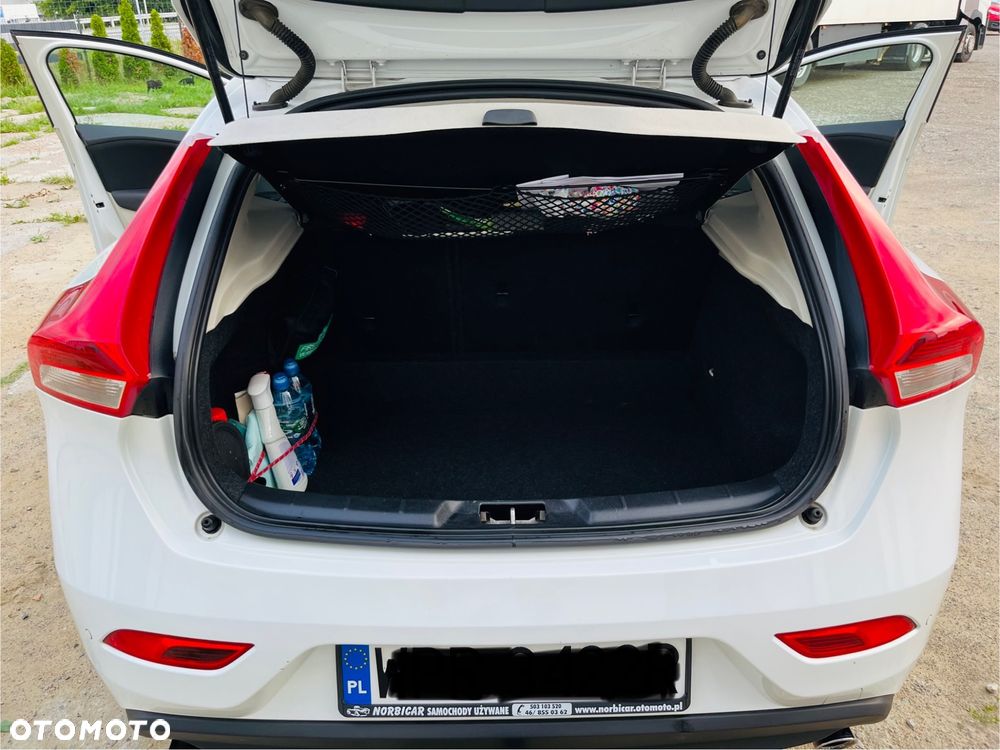 Volvo V40 D4 Drive-E Momentum - 8