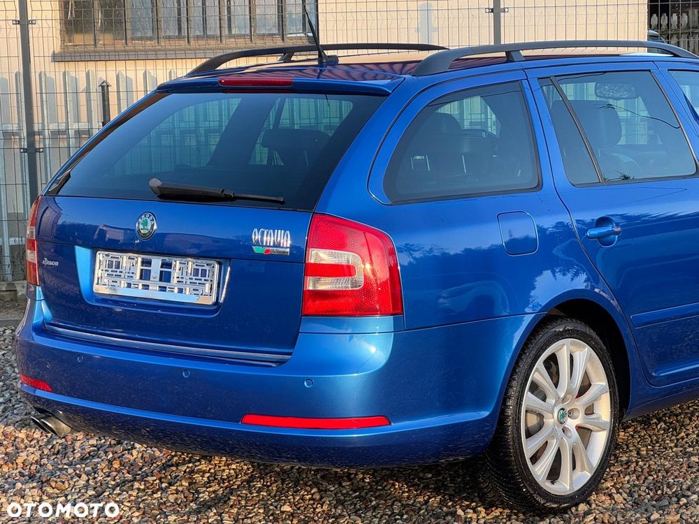 Skoda Octavia 2.0 TDI CR DPF DSG RS - 17