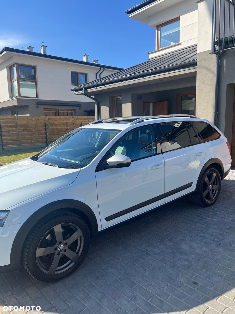 Skoda Octavia 2.0 TDI 4x4 DSG Scout - 7