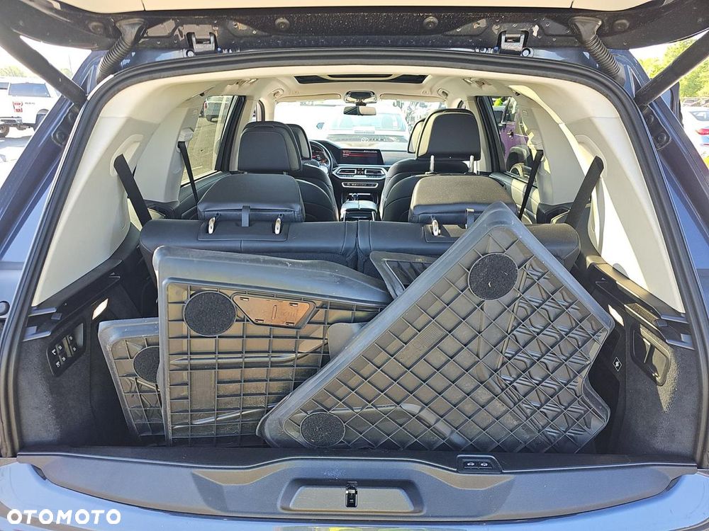 BMW X7 xDrive40i - 11