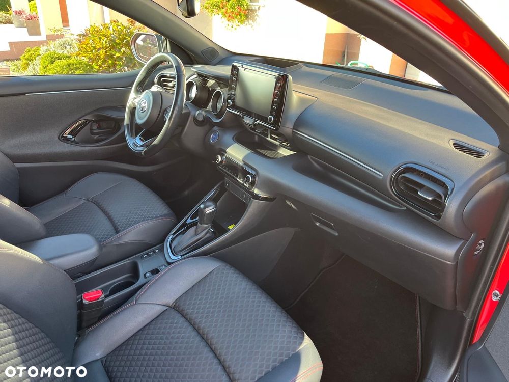 Toyota Yaris Hybrid 1.5 Premiere Edition - 18