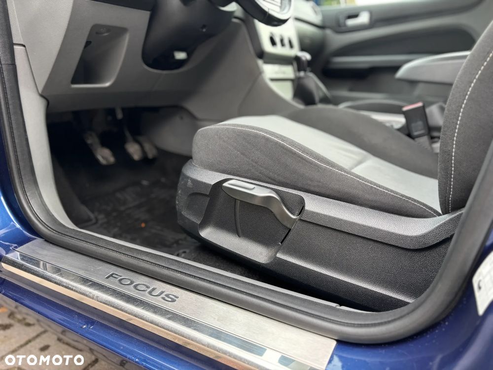 Ford Focus 1.8 Sport - 20