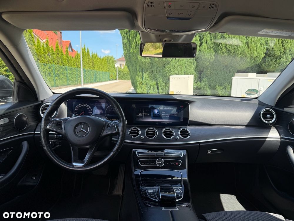 Mercedes-Benz Klasa E 220 d 9G-TRONIC - 8