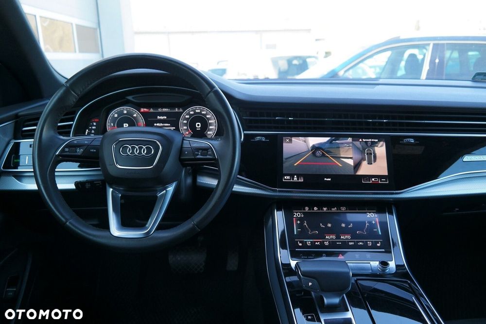Audi Q8 - 16