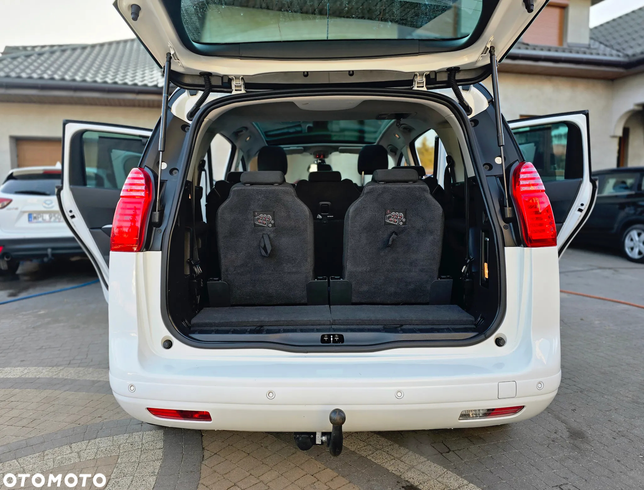 Peugeot 5008 - 10
