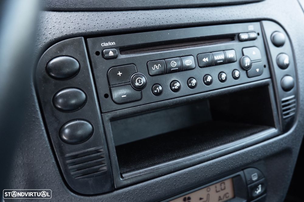 Citroën C2 1.4 HDi VTR Sensodrive - 13