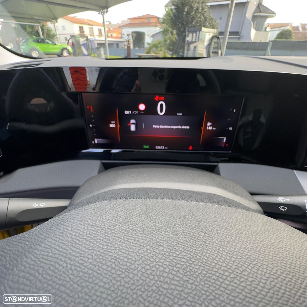 Opel Astra 1.2 T Edition - 12