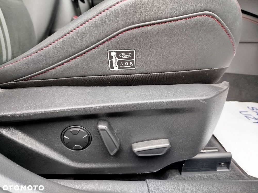 Ford Focus 2.3 EcoBoost ST X - 24