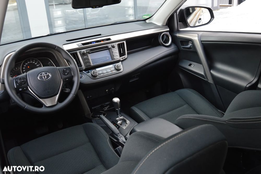 Toyota RAV4 2.2 D-4D 4x4 Automatik Edition - 16