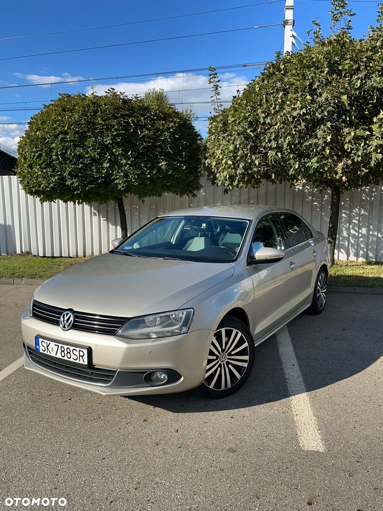 Volkswagen Jetta 1.4 TSI Highline - 2