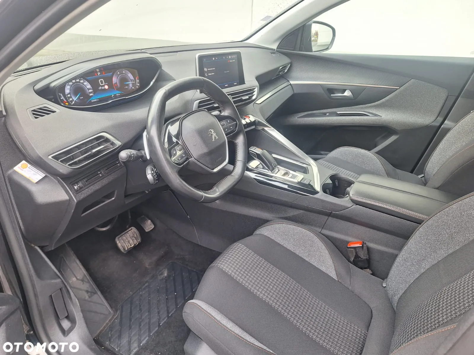 Peugeot 5008 1.5 BlueHDi Active S&S EAT8 - 18