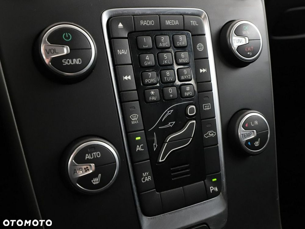 Volvo V40 T2 Kinetic - 27
