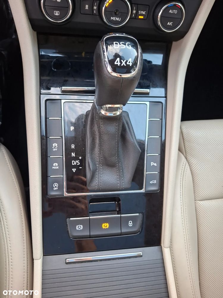 Skoda Superb 2.0 TDI 4x4 Style DSG - 16