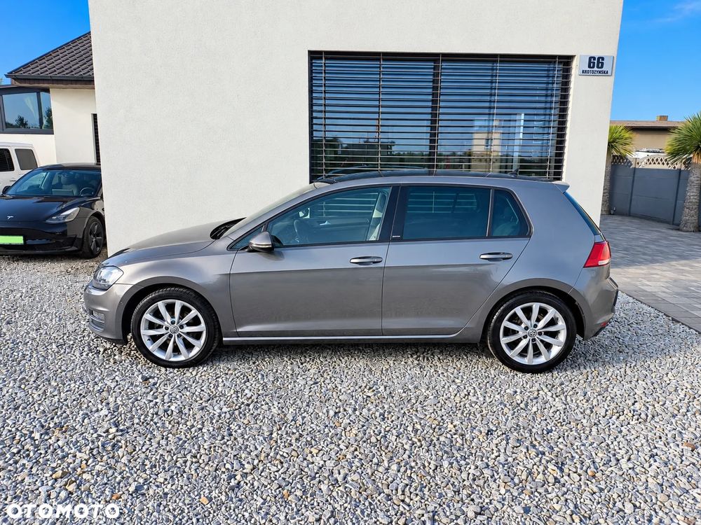 Volkswagen Golf - 2
