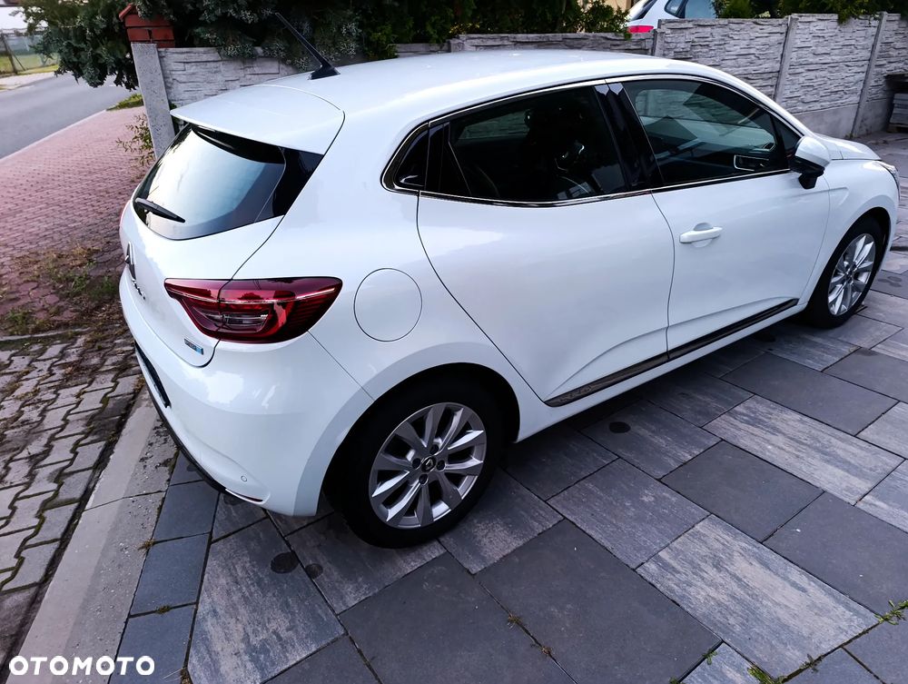 Renault Clio - 11
