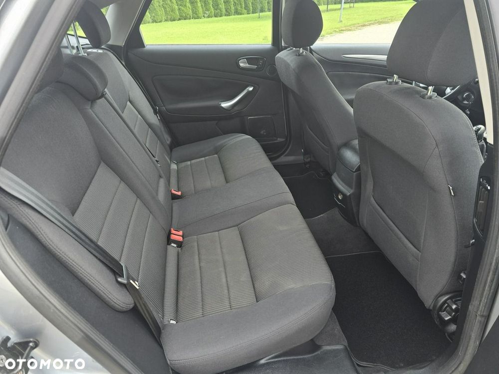 Ford Mondeo - 25
