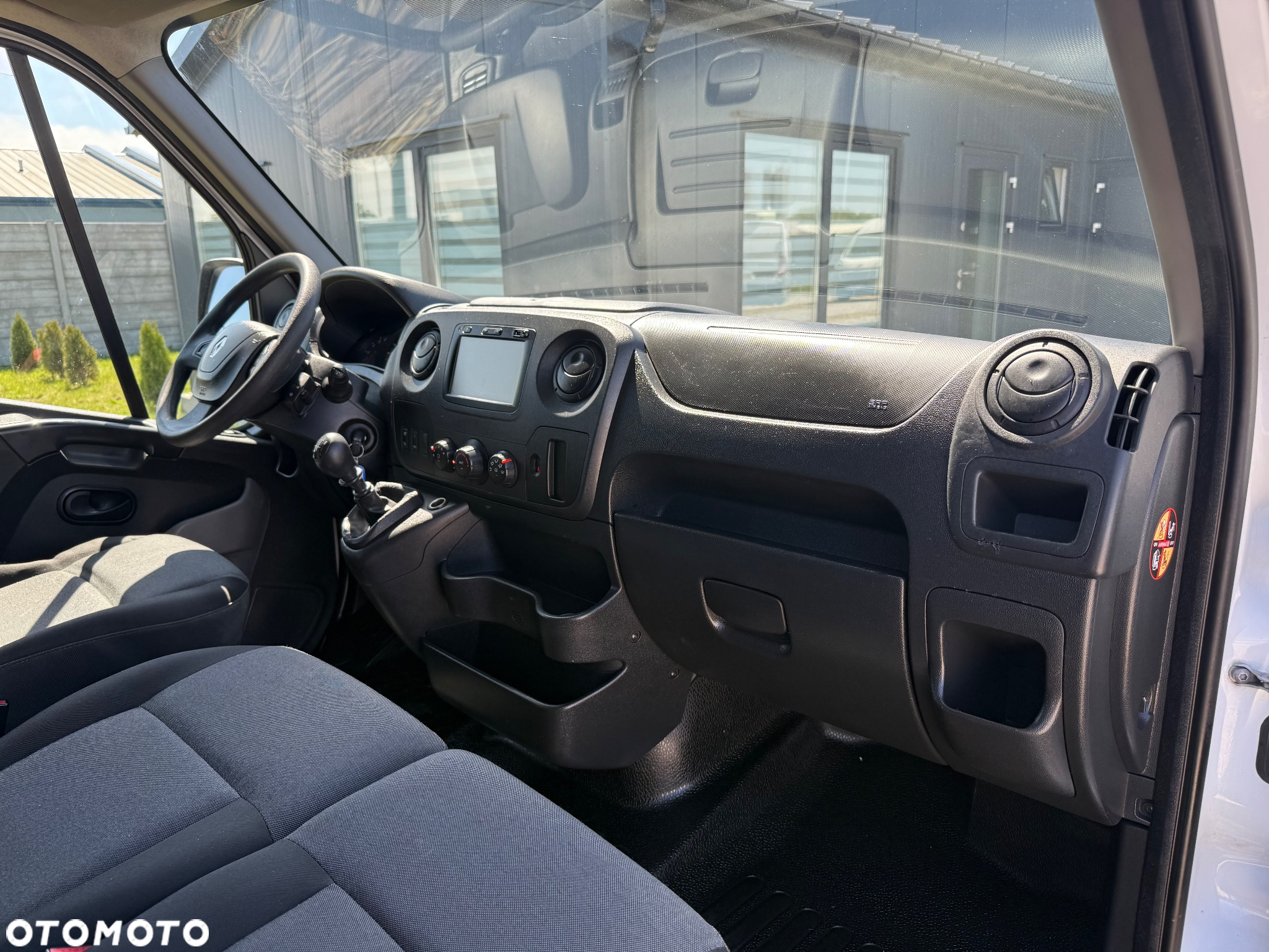 Renault MASTER L2H2 GWARANCJA, klima, hak, navi, tempomat czujniki pdc halogeny - 8
