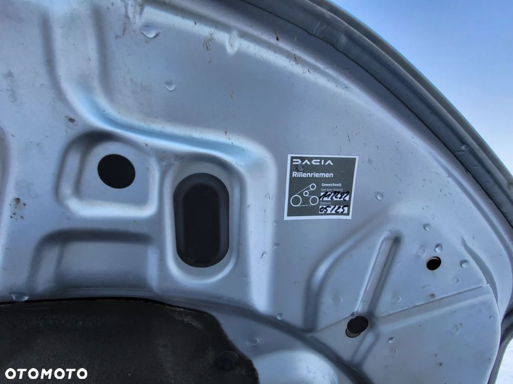 Dacia Duster 1.6 SCe Essential - 34