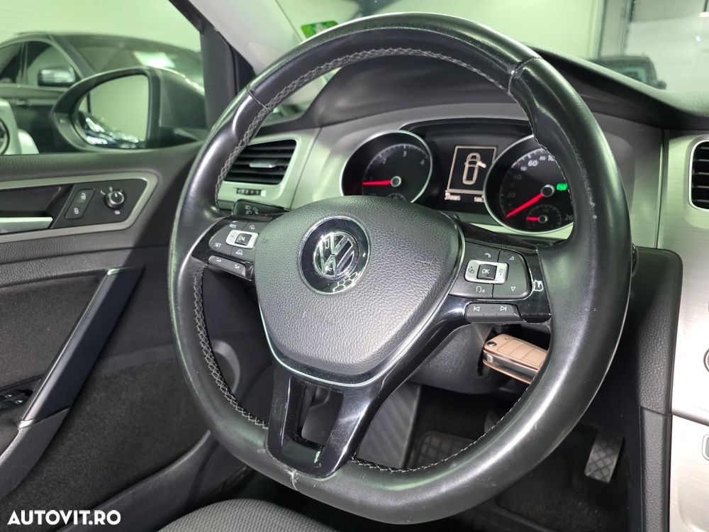 Volkswagen Golf 1.6 TDI DPF DSG BlueMotion Technology Comfortline - 15