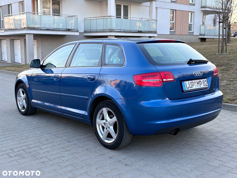 Audi A3 Sportback 1.6 Ambiente - 23