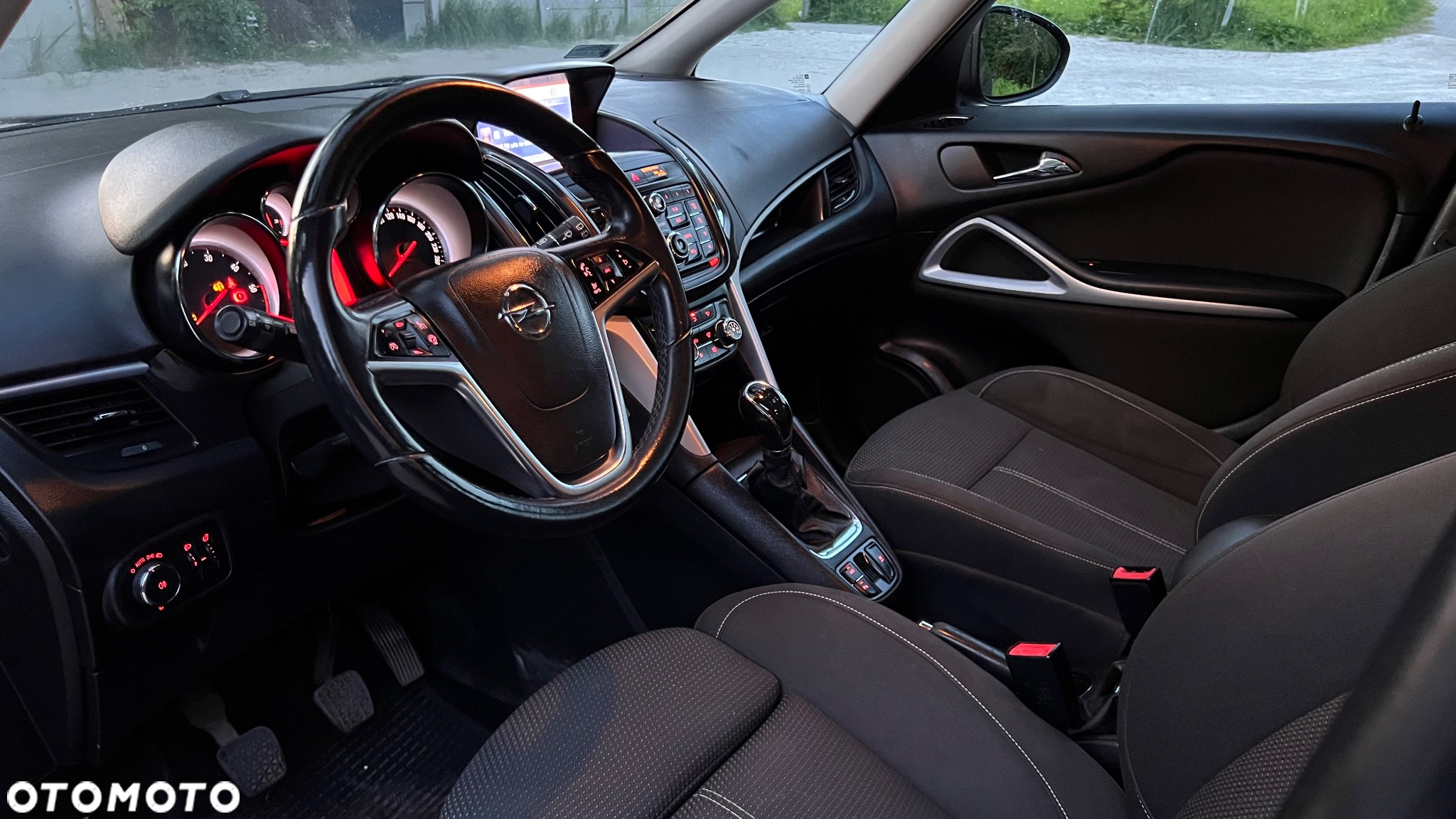 Opel Zafira - 10