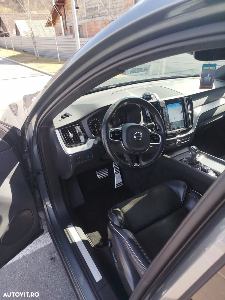 Volvo XC 60 D4 AWD Geartronic RDesign - 11