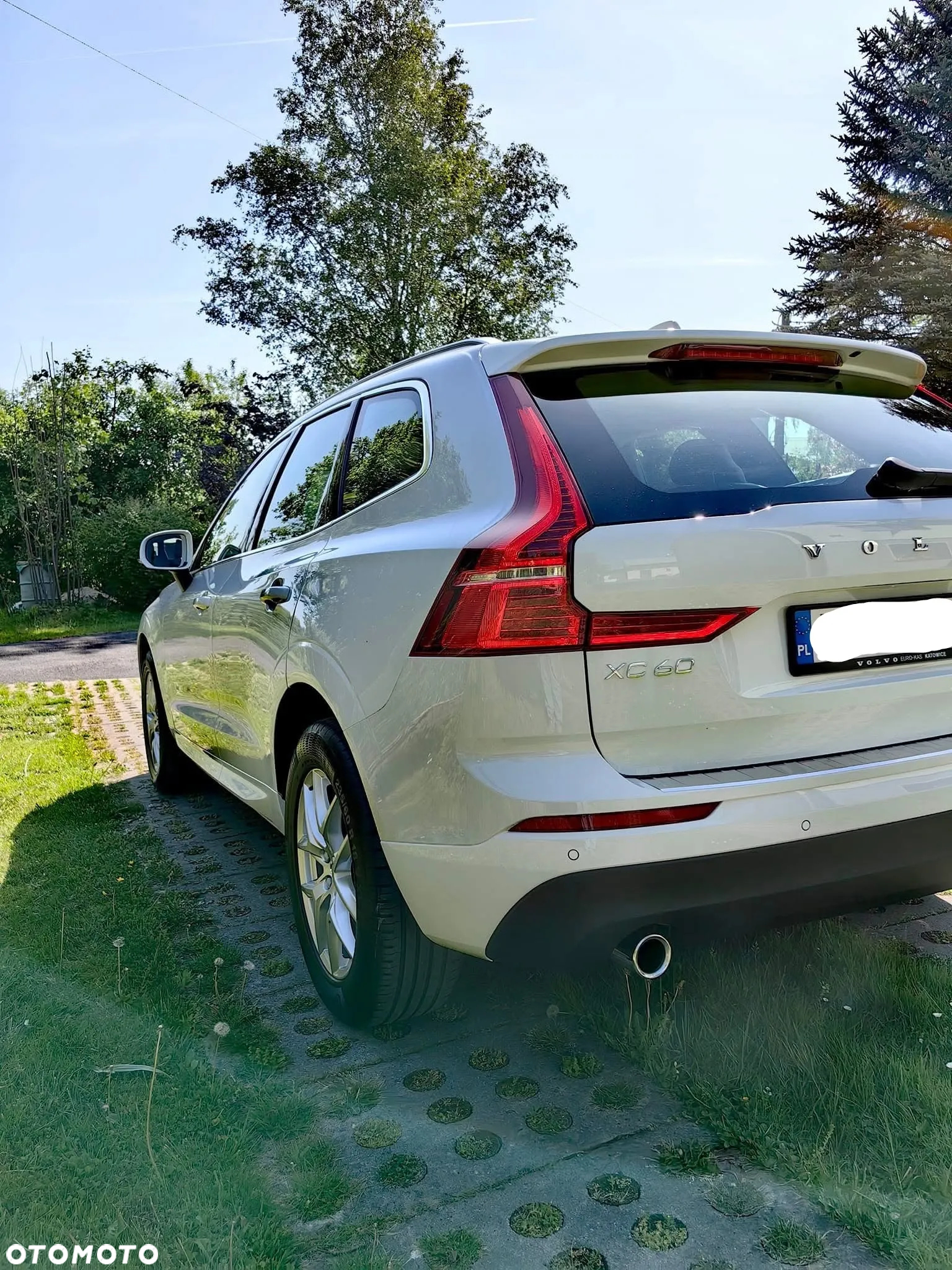 Volvo XC 60 D4 AWD Momentum - 3