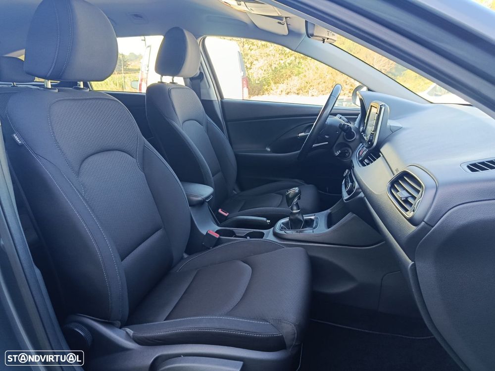 Hyundai i30 SW 1.6 CRDi Style - 11