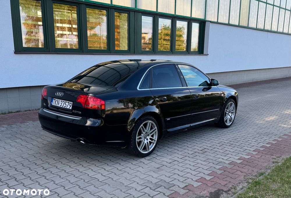 Audi A4 Limousine - 4