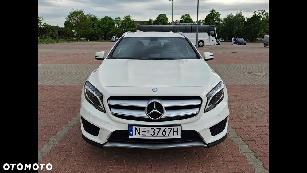 Mercedes-Benz GLA - 2